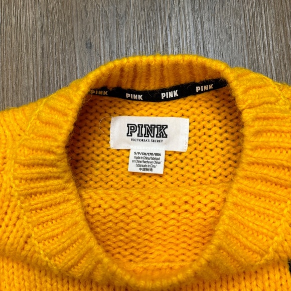 Victoria’s Secret PINK Boyfriend Sweater Gold Glow Color, Size S‎ - Picture 3 of 6